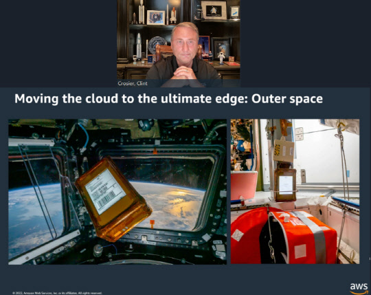 클린트 크로저 AWS 항공우주·위성사업 총괄이 AWS의 우주사업 전략을 발표하고 있다. 온라인 영상캡처